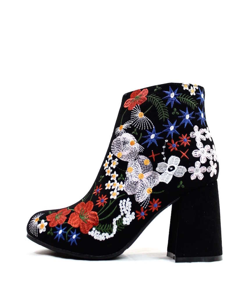 Qupid Round Toe Embroidered Floral Black Block Chunky Heel Bootie